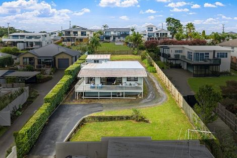 Photo of property in 19 Tindalls Bay Road, Tindalls Beach, Whangaparaoa, 0930