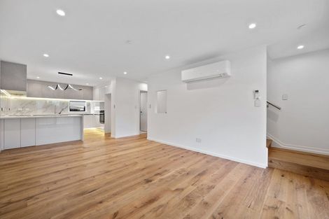 Photo of property in 5 Glendhu Road, Bayview, Auckland, 0629