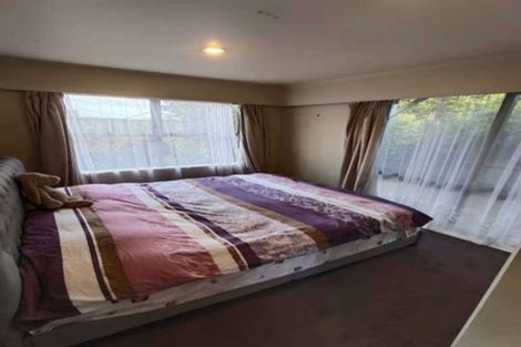Photo of property in 3 Sunset Road, Totara Vale, Auckland, 0632