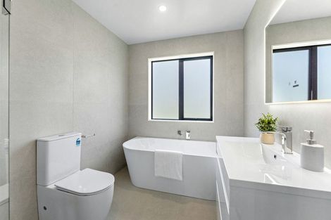 Photo of property in 38a Hyperion Drive, Randwick Park, Auckland, 2105