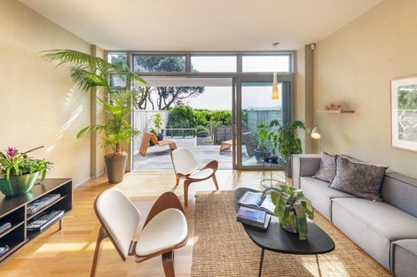 Photo of property in 17 Boardwalk Lane, Seatoun, Wellington, 6022