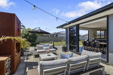 Photo of property in 16 Desmond Place, Bell Block, New Plymouth, 4312