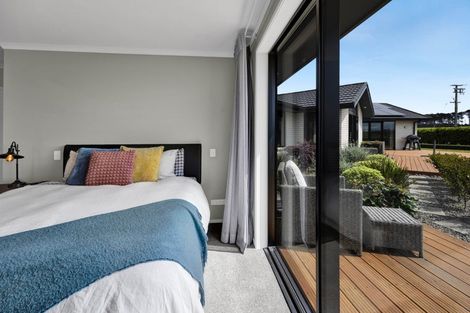 Photo of property in 1 Larlin Drive, Hawera, 4675