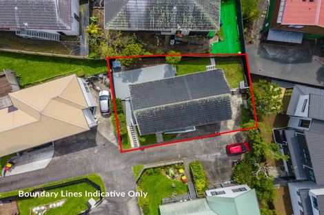 Photo of property in 2/134 Bradbury Road, Botany Downs, Auckland, 2010