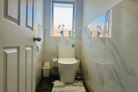 Photo of property in 49 Longford Park Drive, Takanini, 2112