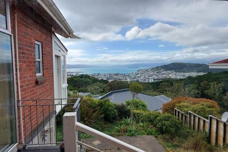 Photo of property in 49 Tanera Crescent, Brooklyn, Wellington, 6021