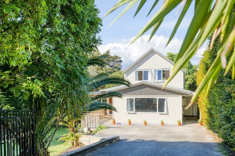 Photo of property in 35 Great North Road, Riverhead, 0820