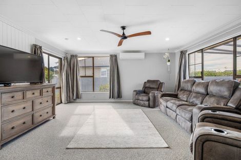 Photo of property in 38 Boston Avenue, Hornby, Christchurch, 8042