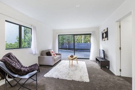 Photo of property in 3/8 Golf Road, New Lynn, Auckland, 0600