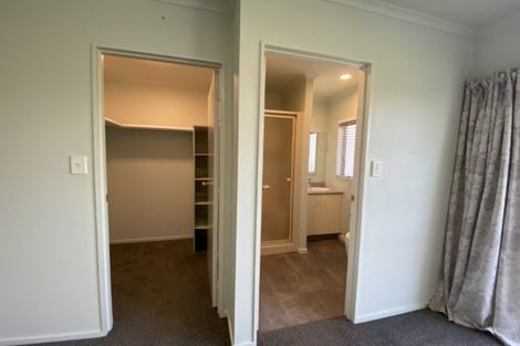 Photo of property in 165 Heta Road, Highlands Park, New Plymouth, 4312