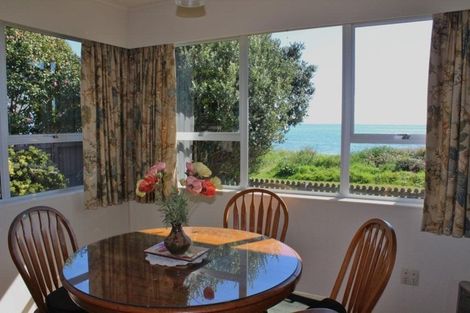 Photo of property in 256 Patons Rock Road, Patons Rock, Takaka, 7182