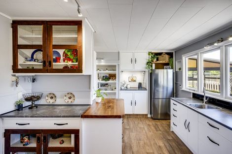 Photo of property in 4 Birdwood Street, Taradale, Napier, 4112