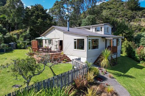 Photo of property in 16 Patui Avenue, Ngarimu Bay, Thames, 3575