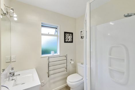 Photo of property in 2 Magnolia Lane, St Albans, Christchurch, 8052