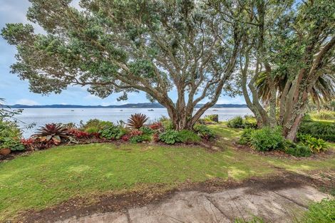 Photo of property in 22 Karoro Road, One Tree Point, 0118
