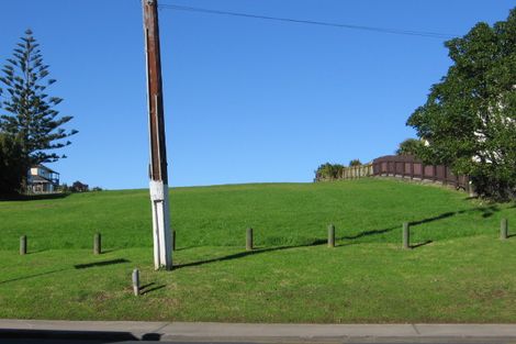 Photo of property in 23 Redoubt Road, Goodwood Heights, Auckland, 2105