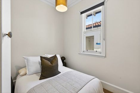 Photo of property in 60 Milton Road, Bluff Hill, Napier, 4110