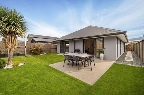 Photo of property in 41 Howden Drive, Jacks Point, 9371