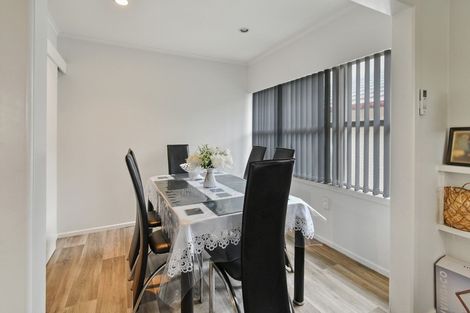 Photo of property in 19 Lynmore Drive, Hillpark, Auckland, 2102
