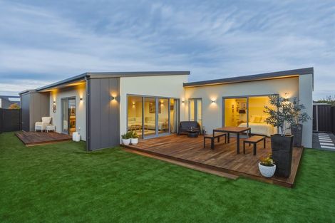 Photo of property in 7 Reece Place, Marshland, Christchurch, 8051