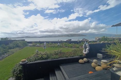 Photo of property in 277 Queens Drive, Lyall Bay, Wellington, 6022