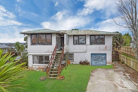 Photo of property in 12 Ozich Avenue, Te Atatu South, Auckland, 0610