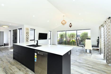 Photo of property in 14 Muirhill Street, Halswell, Christchurch, 8025