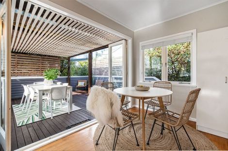 Photo of property in 1/7 Arahia Street, Northcote, Auckland, 0627