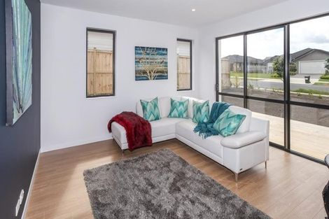 Photo of property in 295 Harbourside Drive, Karaka, Papakura, 2113