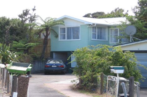 Photo of property in 14 Cajero Place, Green Bay, Auckland, 0604