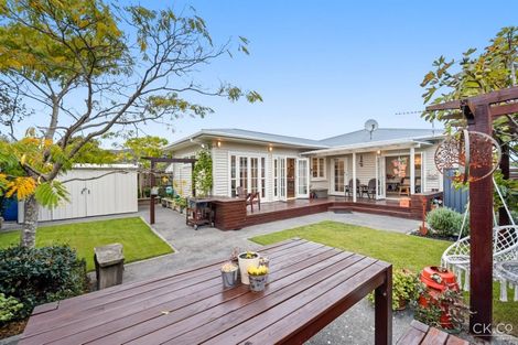 Photo of property in 39 Cudby Street, Woburn, Lower Hutt, 5011