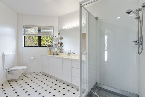 Photo of property in 60 Veale Road, Ridgewood, New Plymouth, 4371