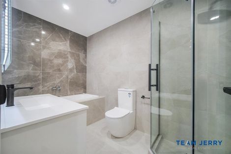 Photo of property in 29d Dellwood Avenue, Henderson, Auckland, 0612
