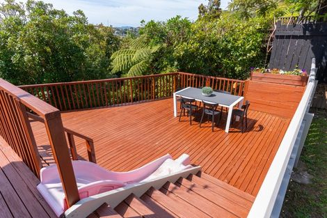 Photo of property in 8 Fitzpatrick Street, Newlands, Wellington, 6037