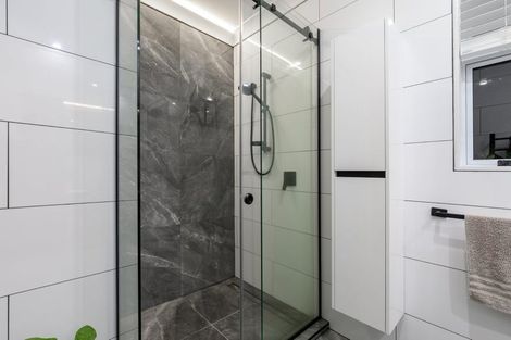 Photo of property in 216 Welcome Bay Road, Welcome Bay, Tauranga, 3112