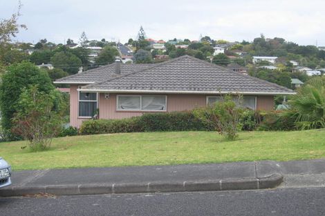 Photo of property in 1/24 Chequers Avenue, Glenfield, Auckland, 0629