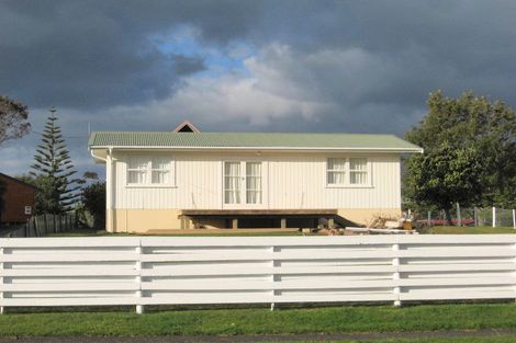 Photo of property in 210 Patuwai Drive, Whangamata, 3620