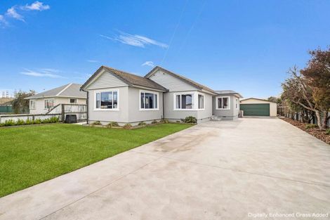 Photo of property in 8 Roberts Road, Hei Hei, Christchurch, 8042