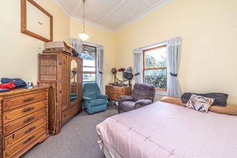 Photo of property in 32 Hipango Terrace, Durie Hill, Whanganui, 4500