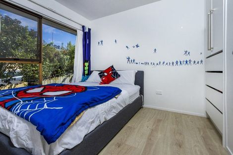 Photo of property in 2/92 Glamorgan Drive, Torbay, Auckland, 0630