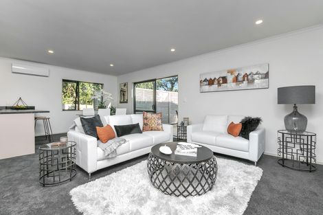 Photo of property in 40a Roberts Road, Glenfield, Auckland, 0629