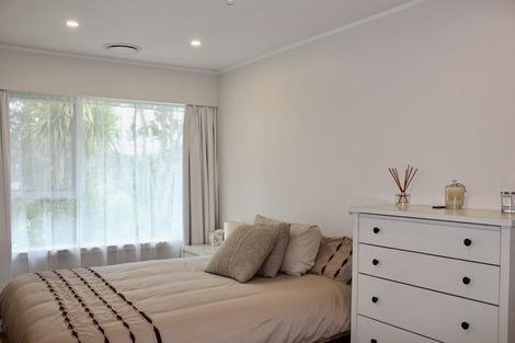 Photo of property in 70 Kaurilands Road, Titirangi, Auckland, 0604