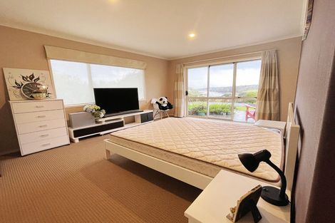 Photo of property in 15 Matheson Road, Red Beach, 0932