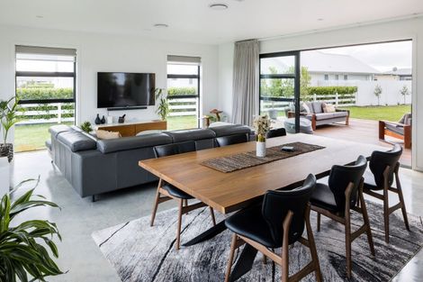 Photo of property in 16 Kaniera Terrace, Cambridge, 3434