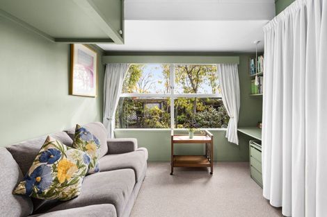 Photo of property in 12 Saint Hill Lane, Havelock North, 4130
