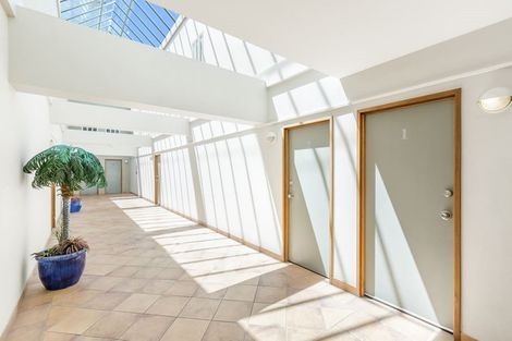 Photo of property in 1/81 Birkenhead Avenue, Birkenhead, Auckland, 0626