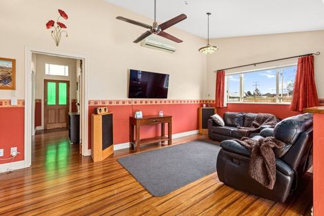 Photo of property in 68 Bibby Street, Waipawa, 4210