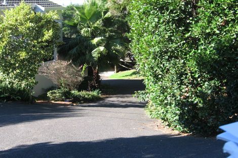 Photo of property in 2/431a East Coast Road, Mairangi Bay, Auckland, 0630