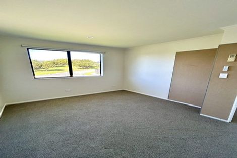 Photo of property in 45 Cleat Street, Whitby, Porirua, 5024