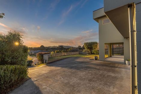 Photo of property in 42 Harry Shaw Way, Raumati South, Paraparaumu, 5032
